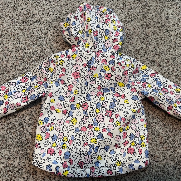 Baby’s rain jacket - Picture 2 of 4